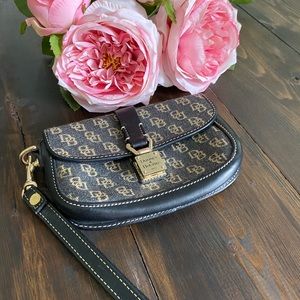 Dooney & Bourke Wristlet